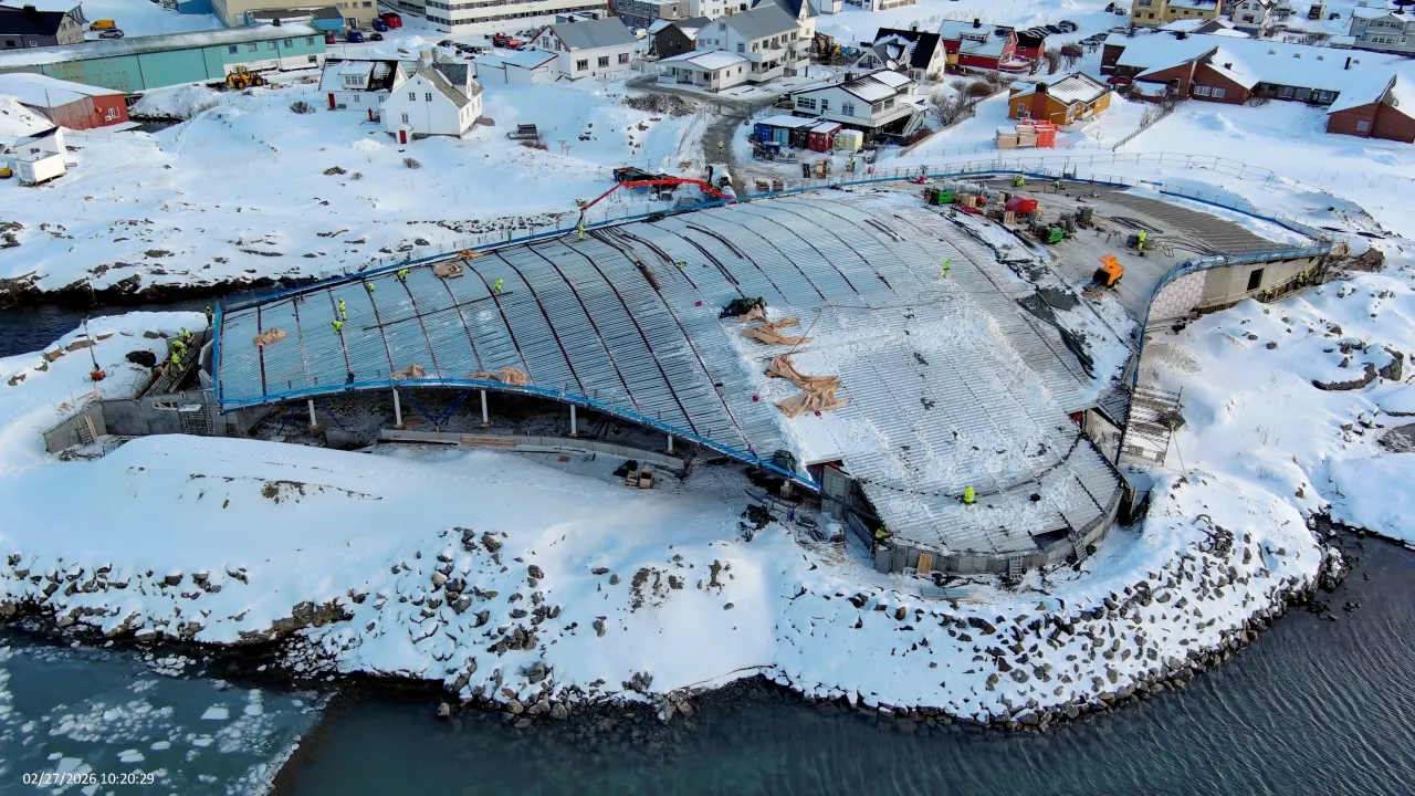 No description available.