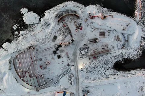 No description available.