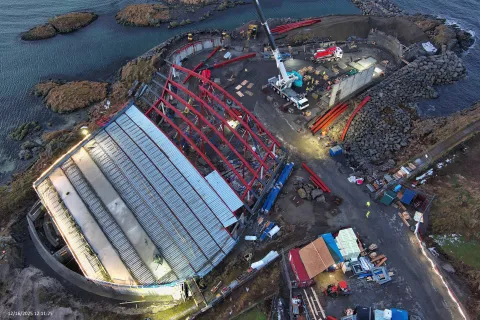 No description available.